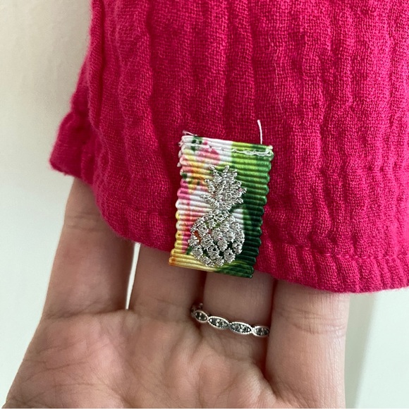 Tommy Bahama Coral Isle Cotton Gauze Island Soft V-Neck Shirt Pink Size Medium - Picture 8 of 11